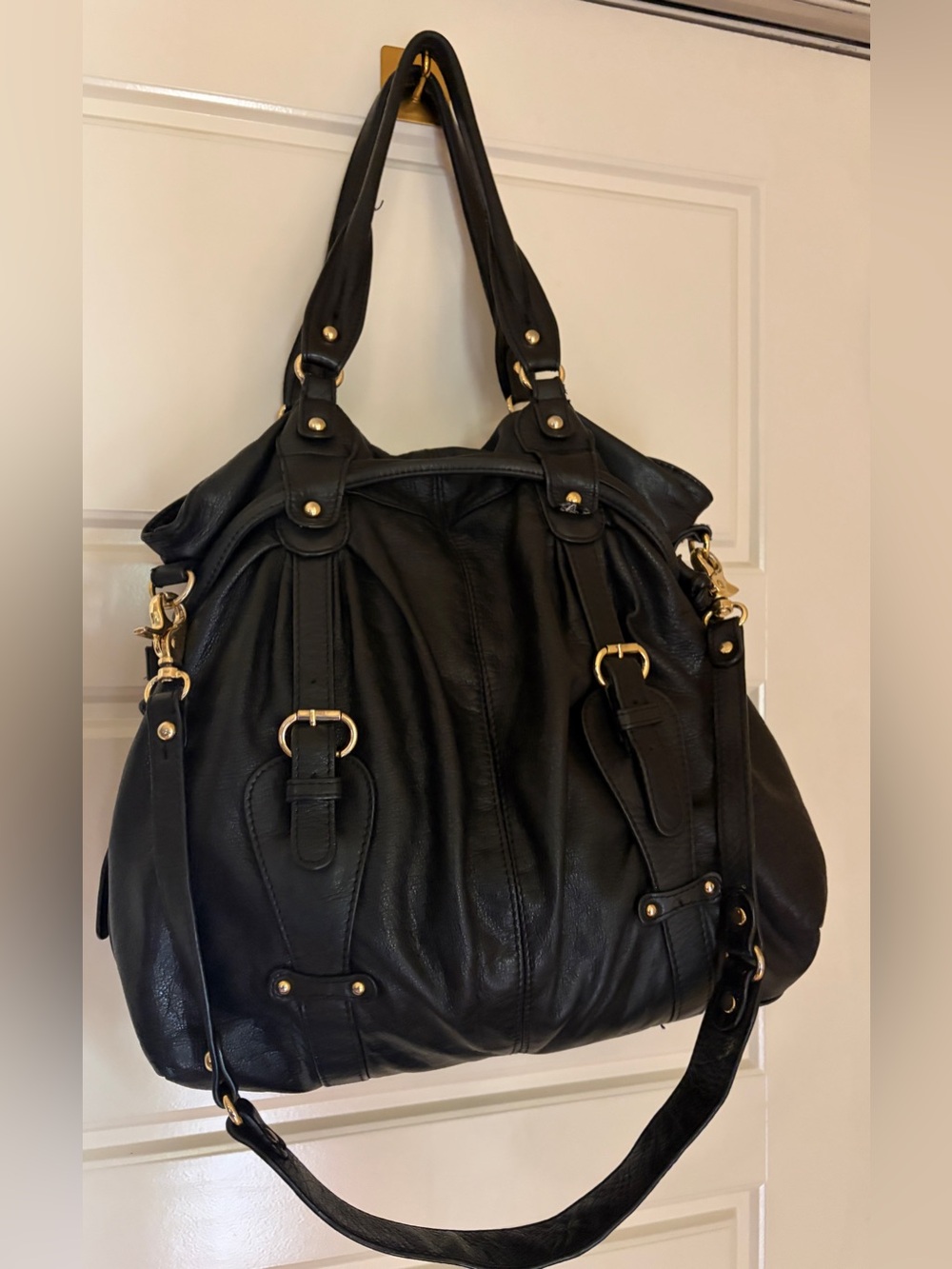 Gorgeous Classic Black leather Shoulder Tote /Crossbody Bag with Gold Hardware